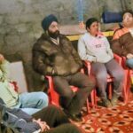 व्यापार मंडल तल्लीताल व्यापारियों की हुई बैठक मे