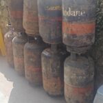 हल्द्वानी में कालाबाजारी करना इंडेन कर्मचारीयो को पड़ा भारी