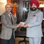 राज्यपाल लेफ्टिनेंट जनरल गुरमीत सिंह (से नि) से