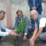 विश्व पर्यावरण दिवस पर कुलपति प्रोफेसर रावत ने भीमताल परिसर में किया पौधारोपण