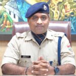कैंची धाम अभद्रता प्रकरण: दोनों पुलिस कर्मी हिरासत में