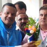 शिक्षक संघ कूटा के शिष्टमंडल ने भाजपा के प्रदेश अध्यक्ष महेंद्र को पुष्पगुच्छ देकर किया सम्मानित