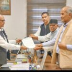 यूकेडी के शिष्ठ मंडल ने राज्यपाल के प्रधान सचिव रविनाथ रमन के माध्यम से दिया