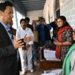 कमिश्नर रावत ने किया  एसआईआर कार्यों का स्थलीय निरीक्षण  