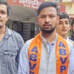 कुमाऊँ विश्वविद्यालय मैं एबीवीपी के अध्यक्ष प्रत्याशी चेतन बिष्ट के नेतृत्व में