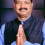 दूषित पानी पीने से तीन लोगों ने अपनी जान गंवाने वाले लोगों के परिवार से मिले वरिष्ठ भाजपा नेता हैम